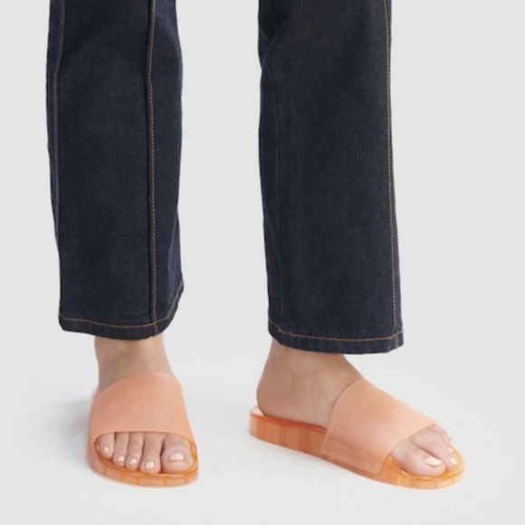 Size 7 Rubber Coach Slides - Picture 5 of 5